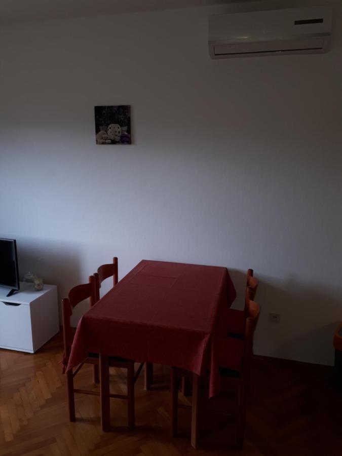 Apartment Groundfloor Jelsa  Ngoại thất bức ảnh